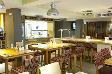 Premier Inn Leicester Square - 11