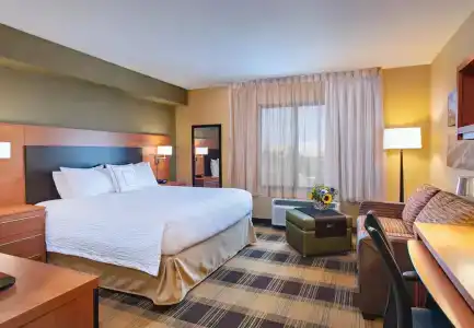 TownePlace Suites by Marriott - 18