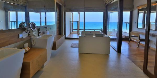 Pandanus Beach Resort & Spa - 3