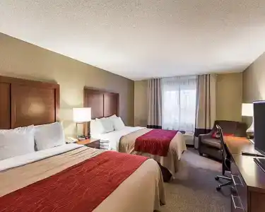 Comfort Inn East - 6