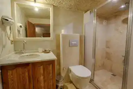 Tulip Cave Suites - 178