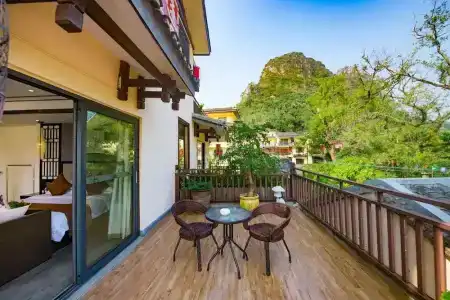 Peach Blossom Resort (near Reed Flute Rock, free pick up for min 3 nights) - 85