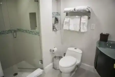 The Mutiny Luxury Suites - 16