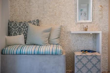 Aphrodite Studios - 156