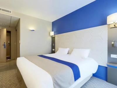 Kyriad Prestige Saint-Malo - 77