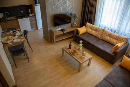 Golden World Suite - 25