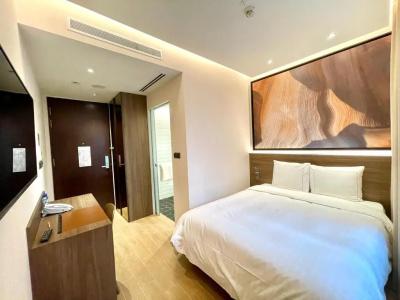 Lion Peak Raffles - Staycation Approved - 69