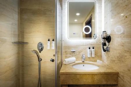 Rosslyn Thracia Sofia - 68