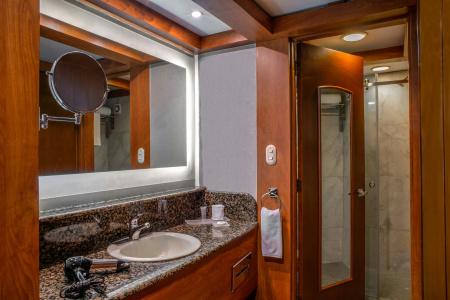 Courtyard by Marriott Revolucion - 7