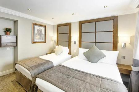 Langham Court - 28