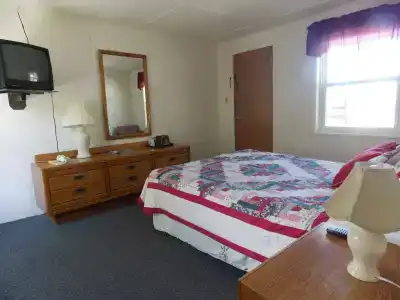 Clarketon - - 4
