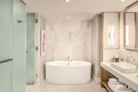 JW Marriott Parq - 8