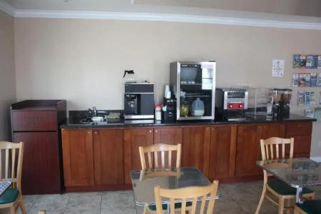 Value Inn & Suites - 14