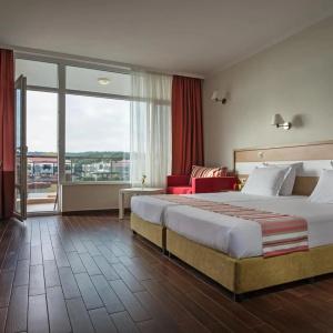 Miramar - Half Board - 24
