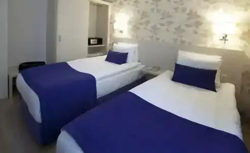Walk In - 36