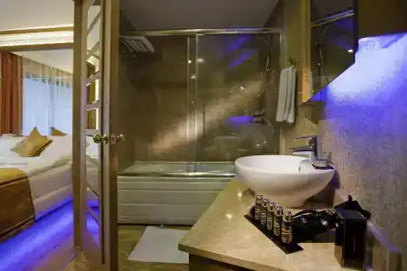 Granada Luxury - 11