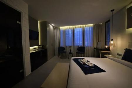 Lavris City Suites - 78