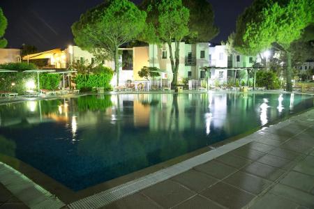 Sea Side Beach Club - 11