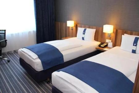 Holiday Inn Express Dresden City Centre - 33
