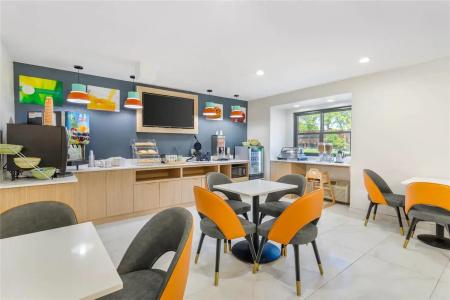 Microtel Inn by Wyndham - 19