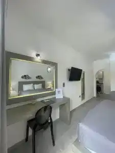 Zoumis Studios - 163
