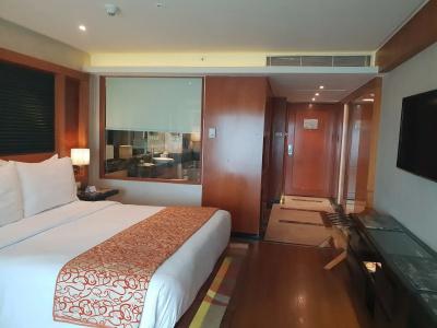 Gokulam Grand & Spa Bangalore - 6