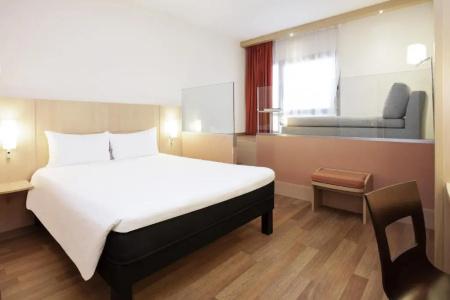 Ibis Sofia Airport - 35