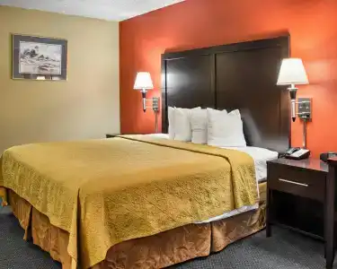 Quality Inn-Central Park Area - 45