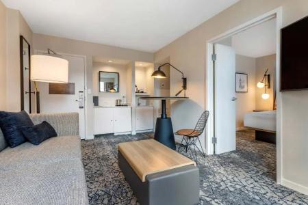 Sheraton Suites Old Town - 118