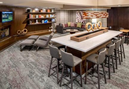 Courtyard by Marriott Portland North - 21