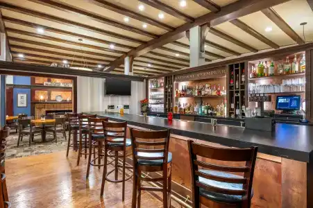 Best Western Premier Mariemont Inn - 20