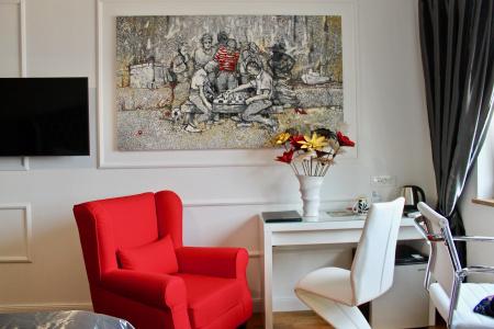 Galeria Valeria Seaside Downtown - MAG Quaint & Elegant Boutiques - 4