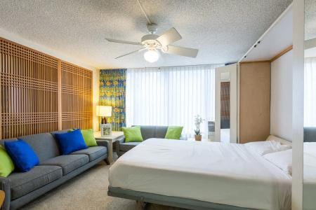 Kuhio Banyan (with Kitchenettes) - 3