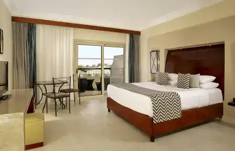 Coral Sea Holiday Resort and Aqua Park - 3