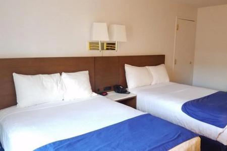 Constitution Inn - 2