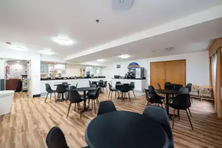 Baymont INN & Suites by Wyndham - 10