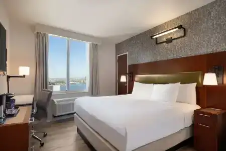 DoubleTree by Hilton New York Downtown - 5