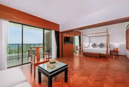 SeaCono Patong Beach Front - 171
