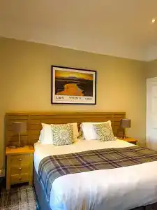 Glen Mhor - 49