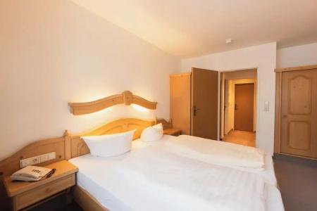 Gruberhof Bed & Breakfast - 132