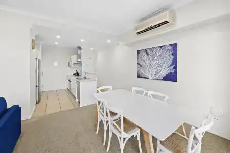 Macquarie Waters Boutique Apartment - 75