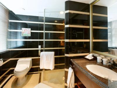 Grand International - 7