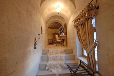 Phocas Cave Suites - 12