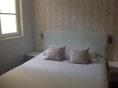 Hôtel Central - 43