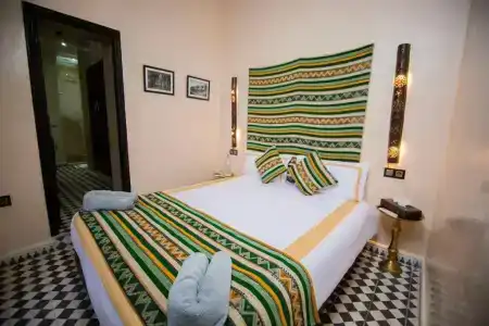 Riad Ta'achchaqa - 33