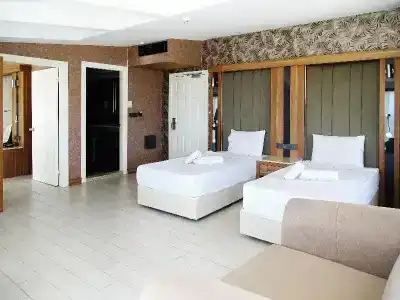 Laurs Experience & Elegance - 33