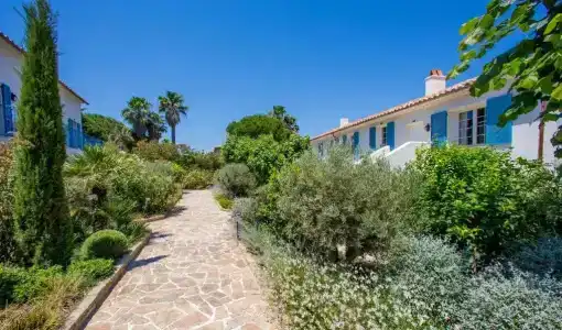 La Bastide des Salins - 0