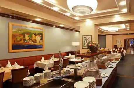 Best Western Premier Astoria - 22