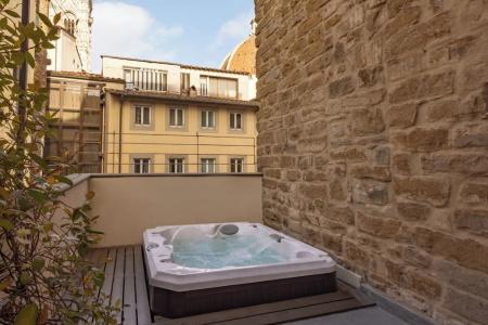 Donati Luxury Tower Suites - 219