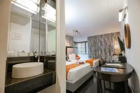 Riviera Suites - 4